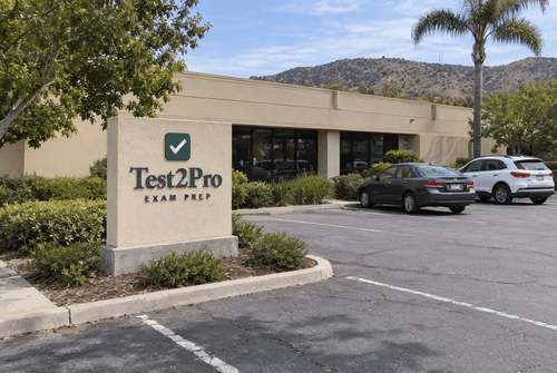 El letrero de Test2Pro Exam Prep frente a nuestra oficina
